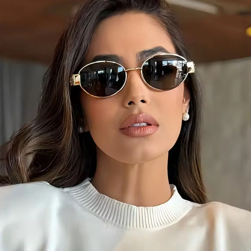 Retro Trendy Famous Black Gold Sunglasses - Picture 15 of 16